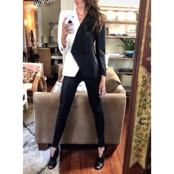 Hey guys! Welcome to my closet! ❤️❤️❤️ - Picture 3 of 8